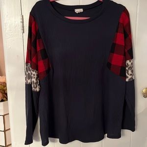 Ladies Mixed Media LS shirt Preowned XL